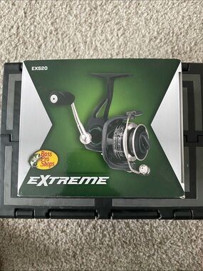 Bass Pro Shops Green and Black Extreme EXS20 Spinning Reel